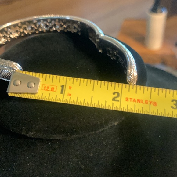 JUDITH RIPKA 925 STERLING SILVER HINGED BANGLE BRACELET WITH PAVÉ CZ DETAIL - Picture 11 of 14